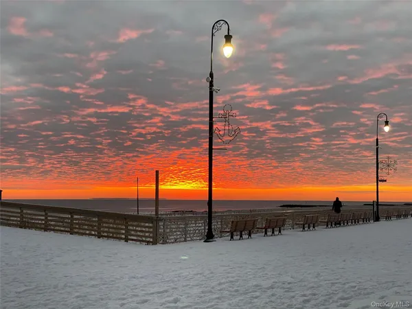 $5,200 | 750 West Broadway, Unit 5Q, Long Beach, NY 11561