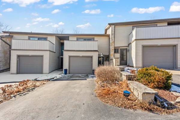 $395,000 | 987 Lake Country Court, Oconomowoc, WI 53066