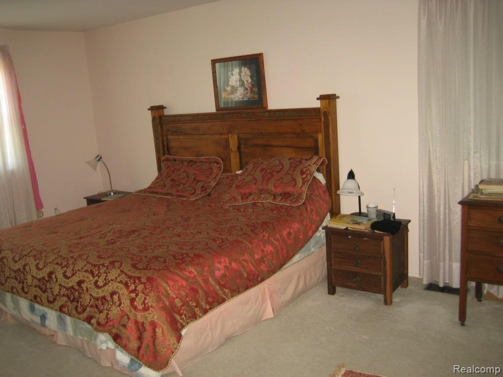 42195 Park Ridge Road Novi, MI 48375 - Photo 14 of 22 IMG_4349.jpg