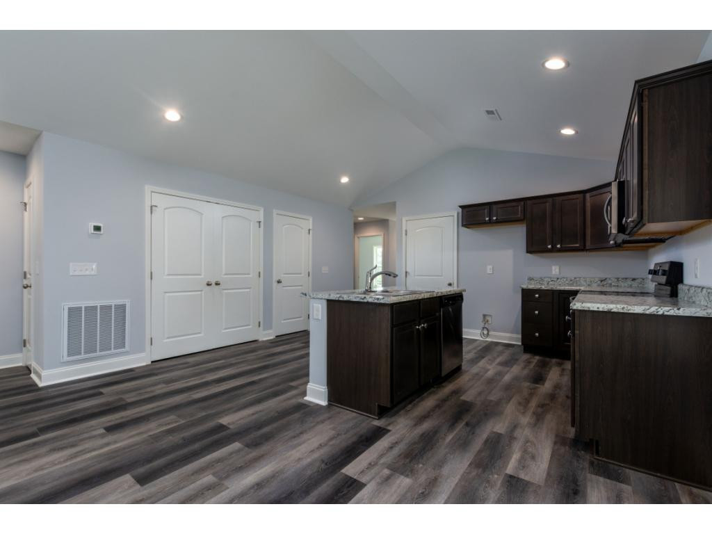 2906 Southbridge Road Kingsport, TN 37664 - Photo 11 of 25 Photo 12