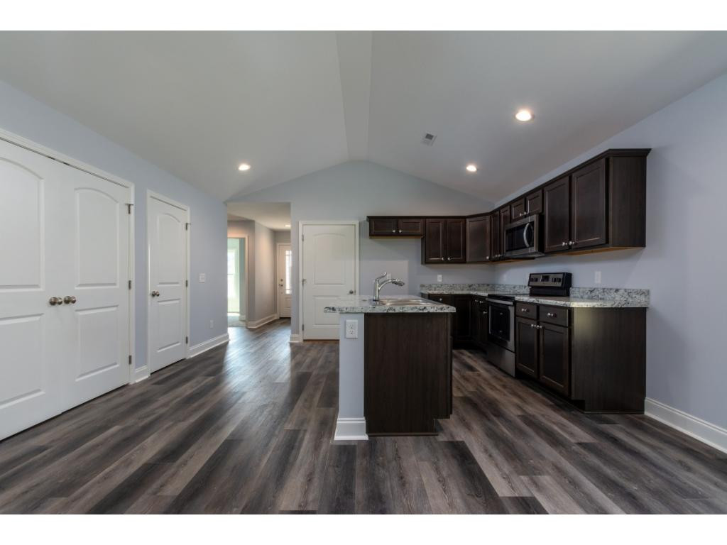 2906 Southbridge Road Kingsport, TN 37664 - Photo 10 of 25 Photo 11