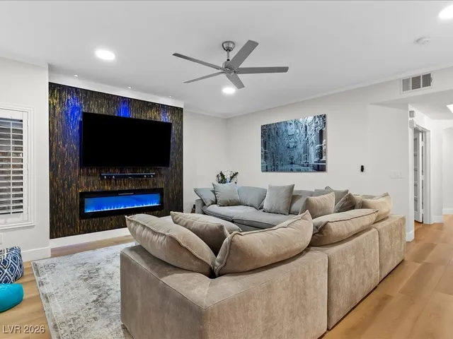 $514,999 | 821 Glacier Peak Lane, Unit 203, Las Vegas, NV 89144