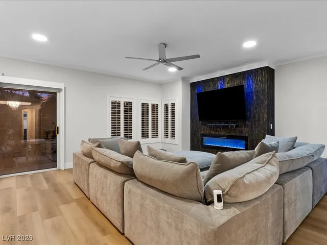 $514,999 | 821 Glacier Peak Lane, Unit 203, Las Vegas, NV 89144