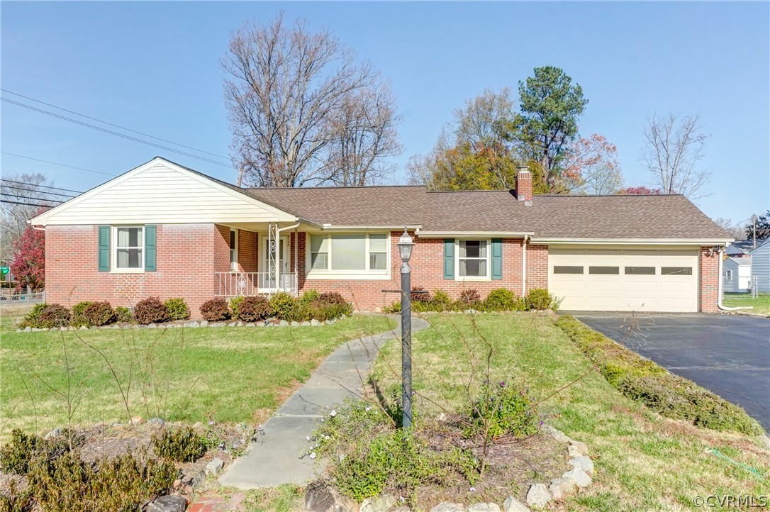 2100 Manlyn Road Henrico, VA 23229 - Photo 1 of 39 WELCOME HOME! THIS HOME HAS BEEN LOVINGLY MAINTAIN