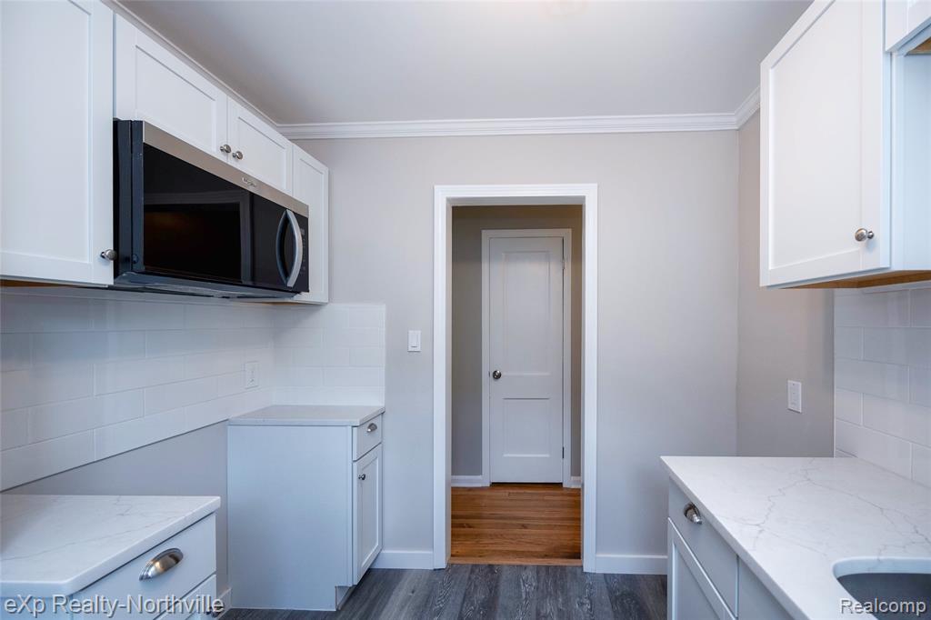 423 Campbell Street River Rouge, MI 48218 - Photo 11 of 32
