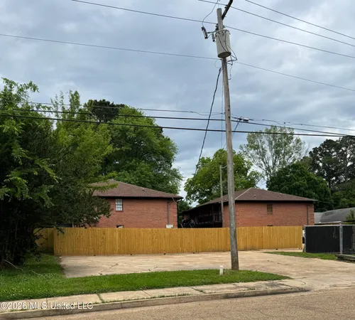 $625,000 | 3352 Livingston Road, Jackson, MS 39213