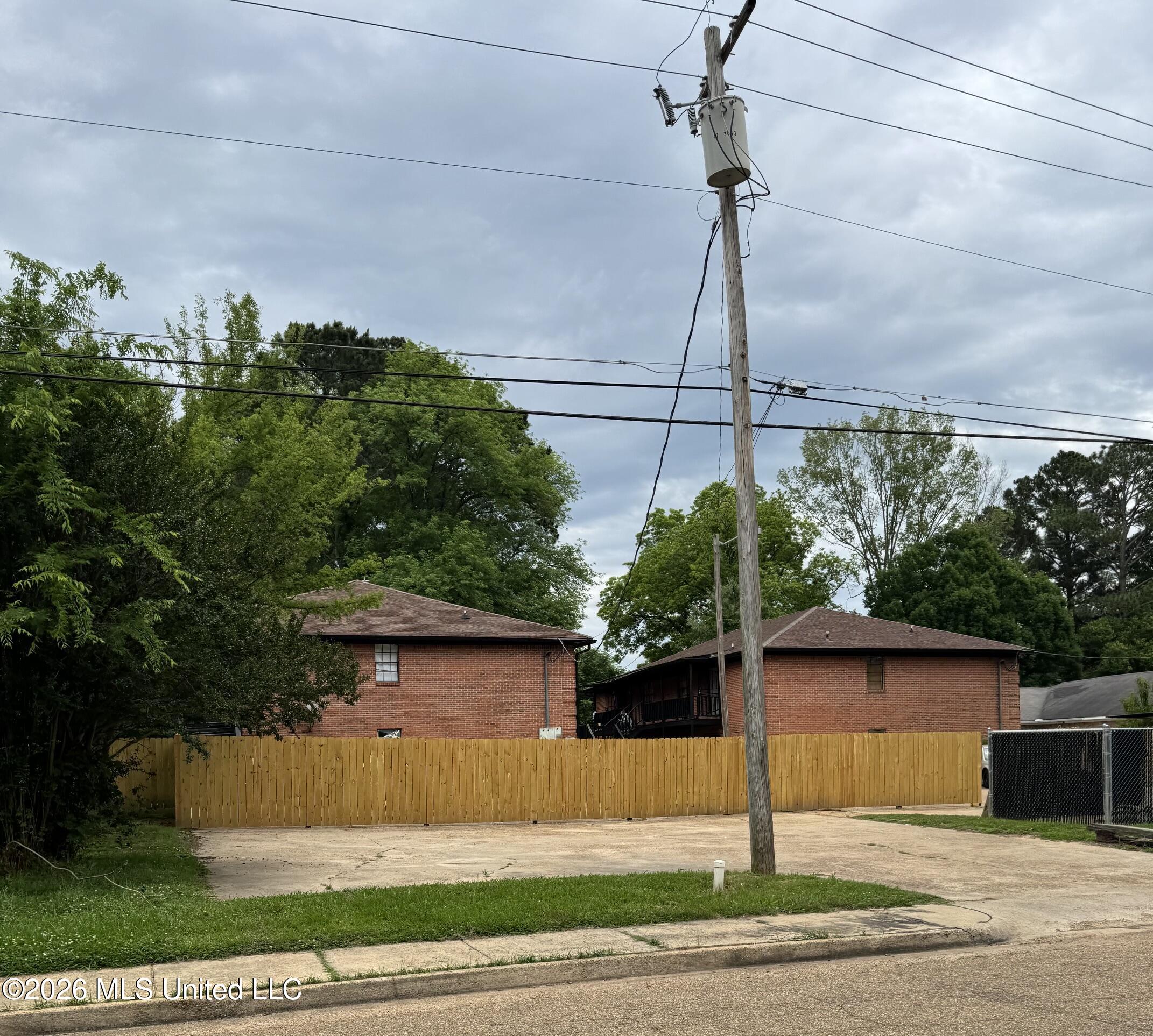 3352 Livingston Road Jackson, MS 39213 - Photo 1 of 2 IMG_8410
