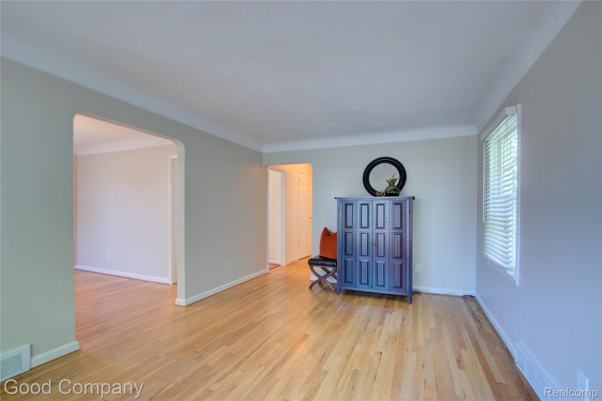851 Cambridge Road Berkley, MI 48072 - Photo 2 of 39 851 Cambridge Rd. 2