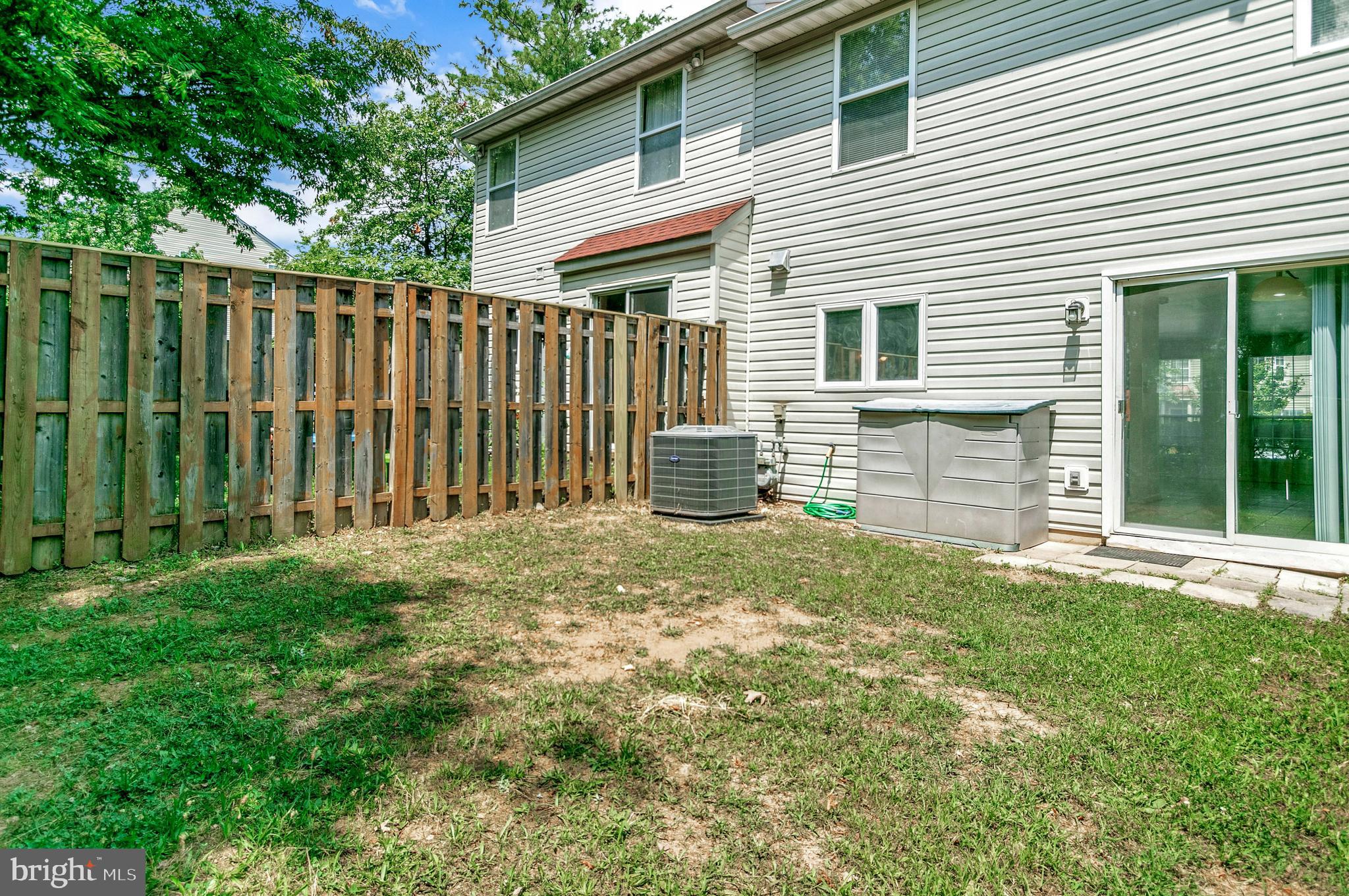 14827 Bolton Road Centreville, VA 20121 - Photo 29 of 32 Rear yard exterior general