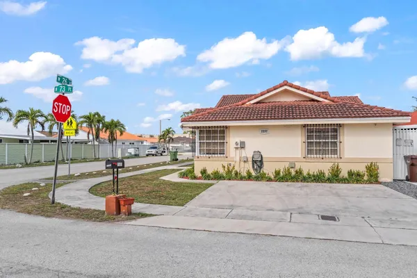 $545,000 | 2597 West 73rd Place, Hialeah, FL 33016