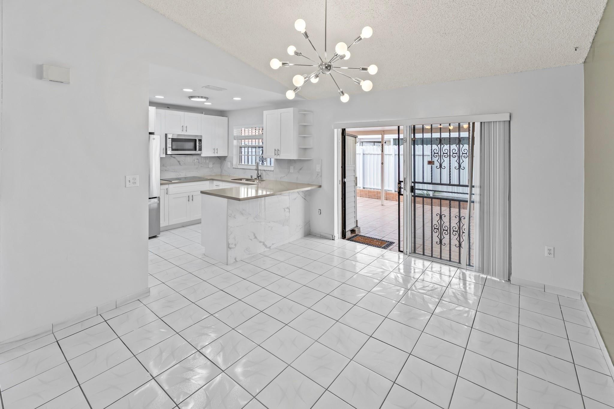 2597 West 73rd Place Hialeah, FL 33016 - Photo 16 of 40 Photo 16