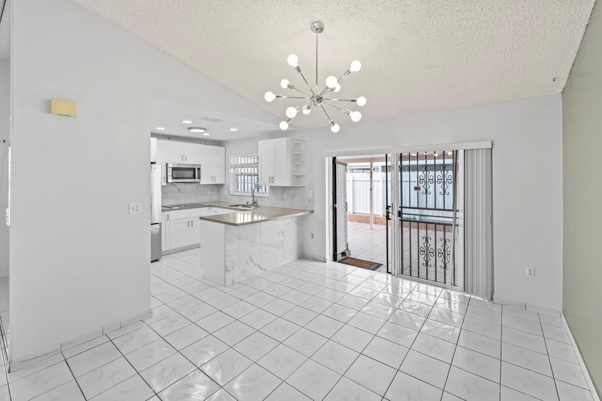 2597 West 73rd Place Hialeah, FL 33016 - Photo 17 of 40 Photo 17