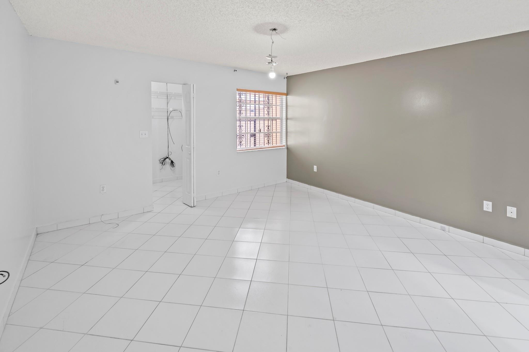 2597 West 73rd Place Hialeah, FL 33016 - Photo 22 of 40 Photo 22