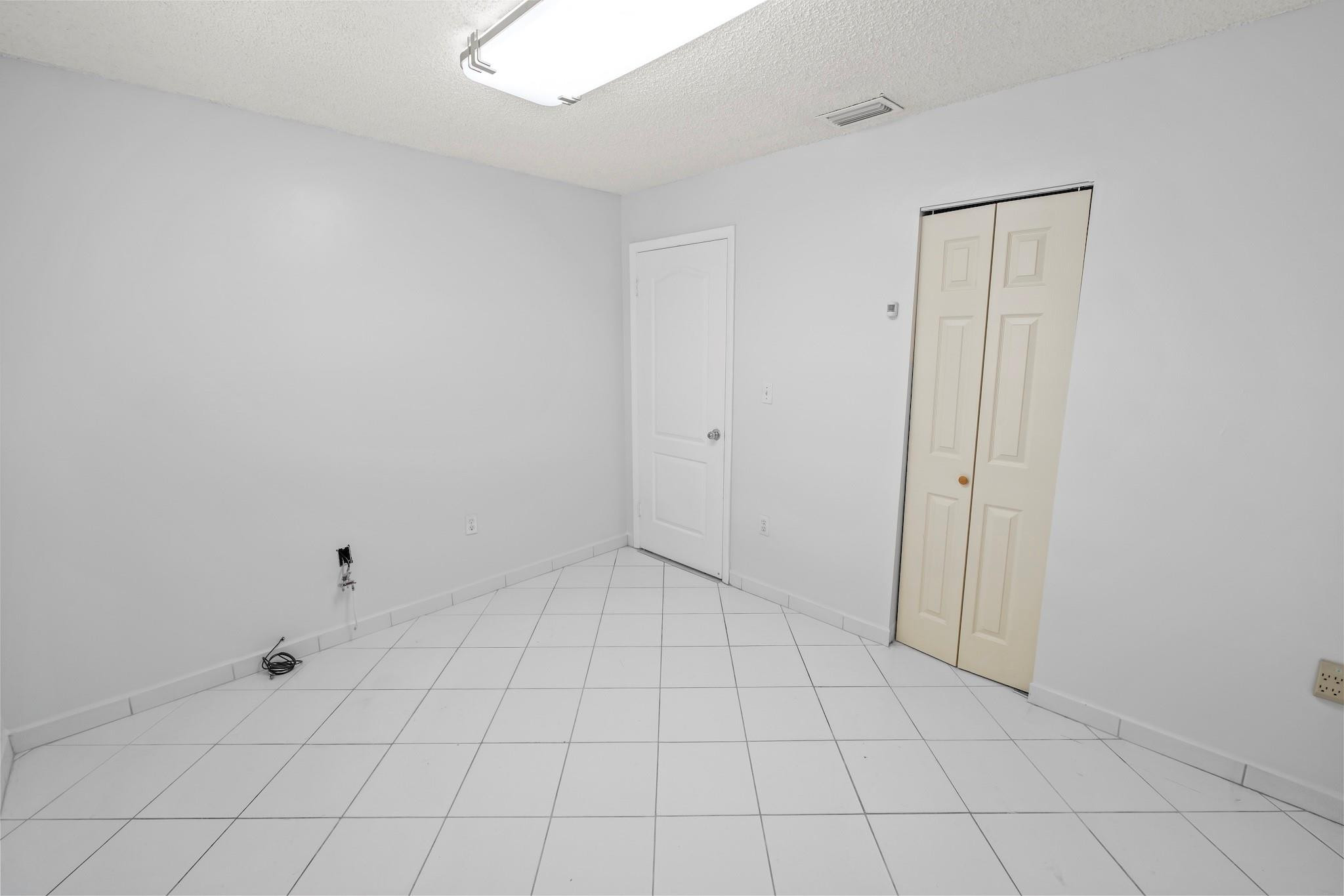 2597 West 73rd Place Hialeah, FL 33016 - Photo 27 of 40 Photo 27