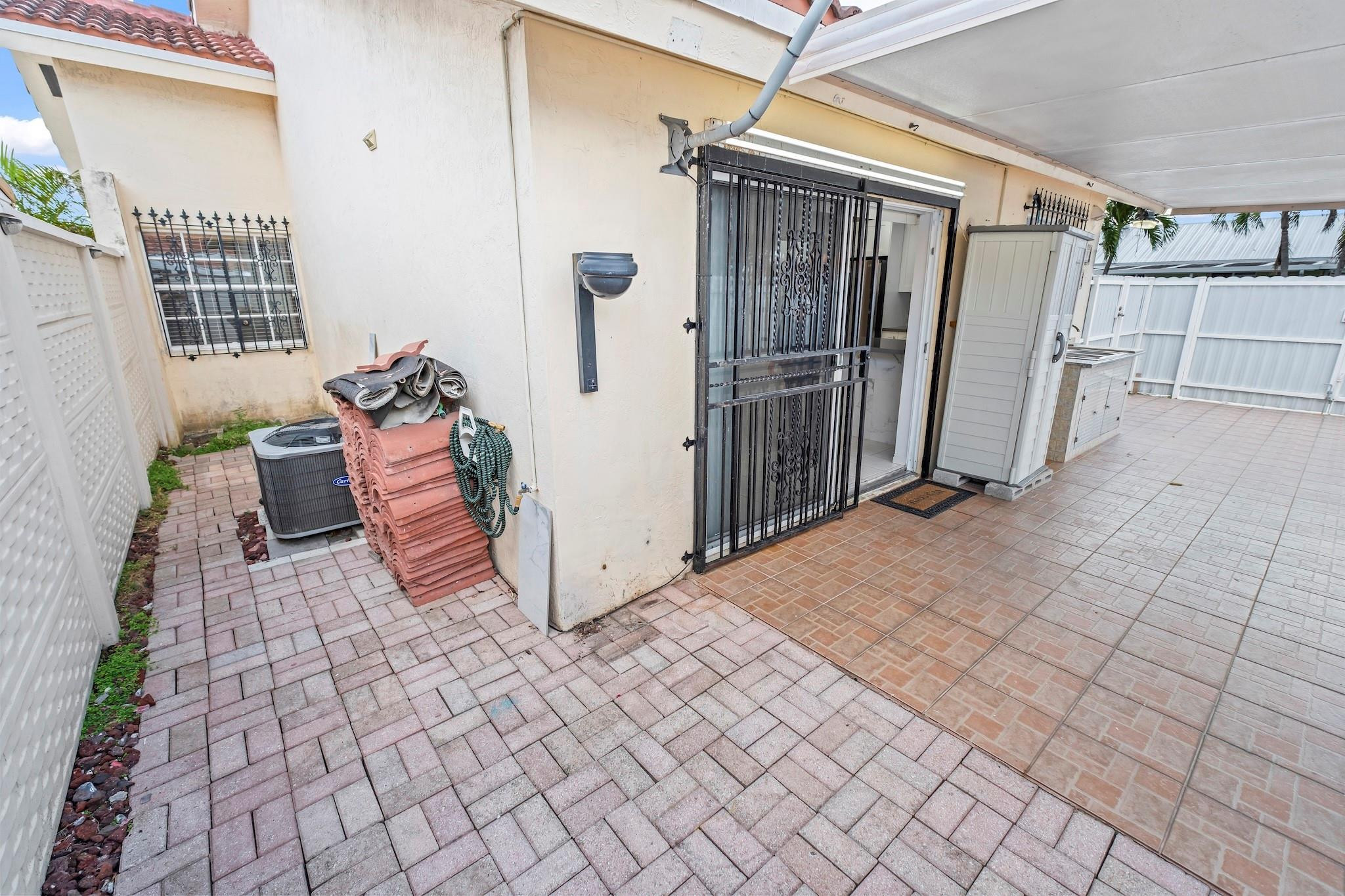2597 West 73rd Place Hialeah, FL 33016 - Photo 35 of 40 Photo 35