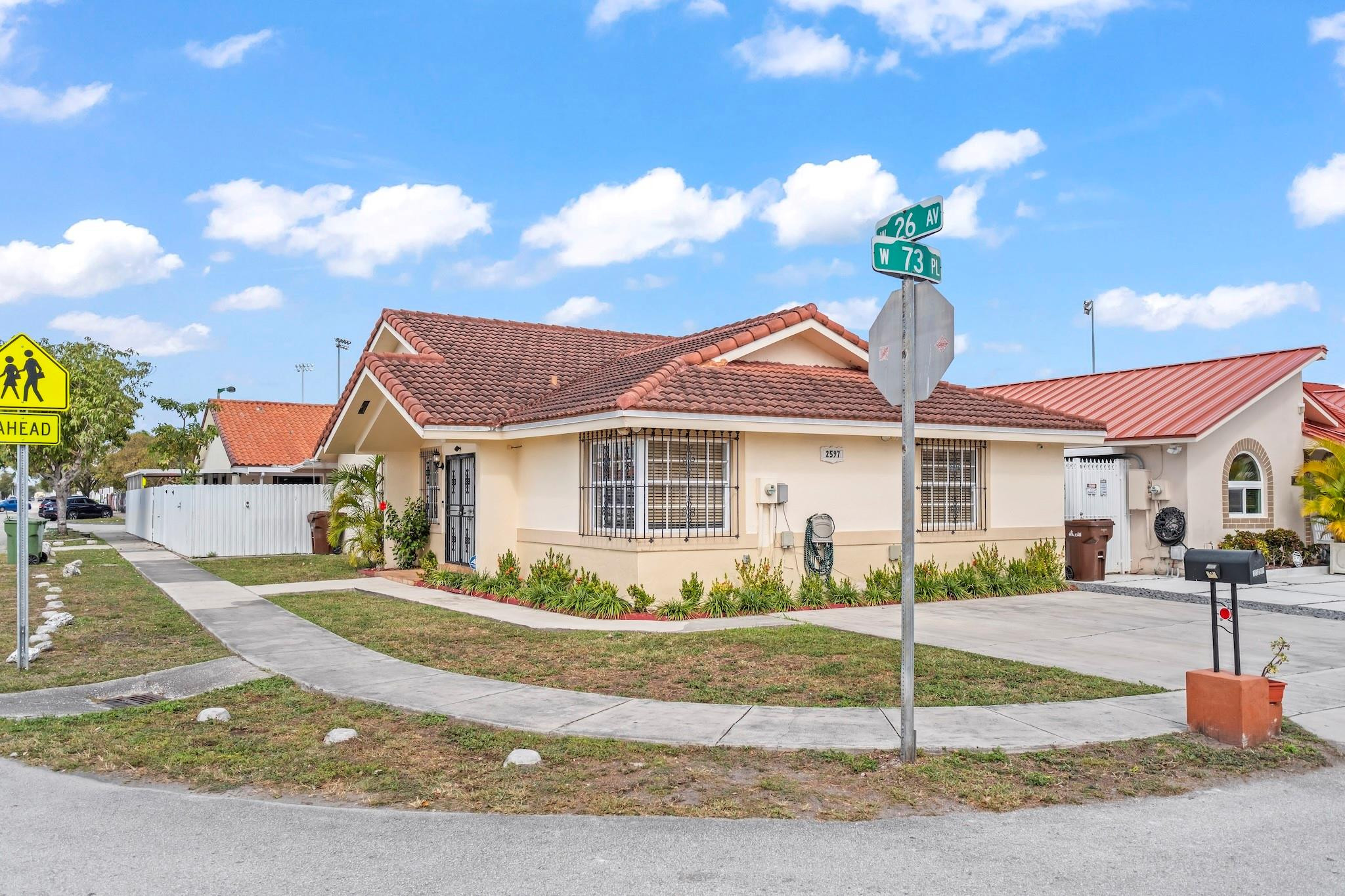 2597 West 73rd Place Hialeah, FL 33016 - Photo 9 of 40 Photo 9