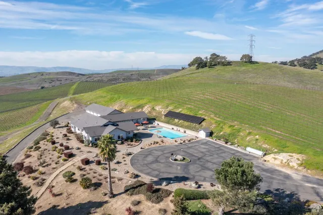 $10,499,000 | 5933 Haire Lane, Sonoma, CA 95476