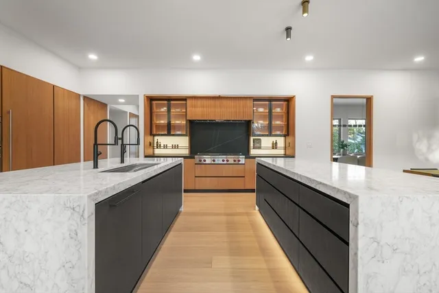 $7,850,000 | 12 Robin Road, Weston, MA 02493