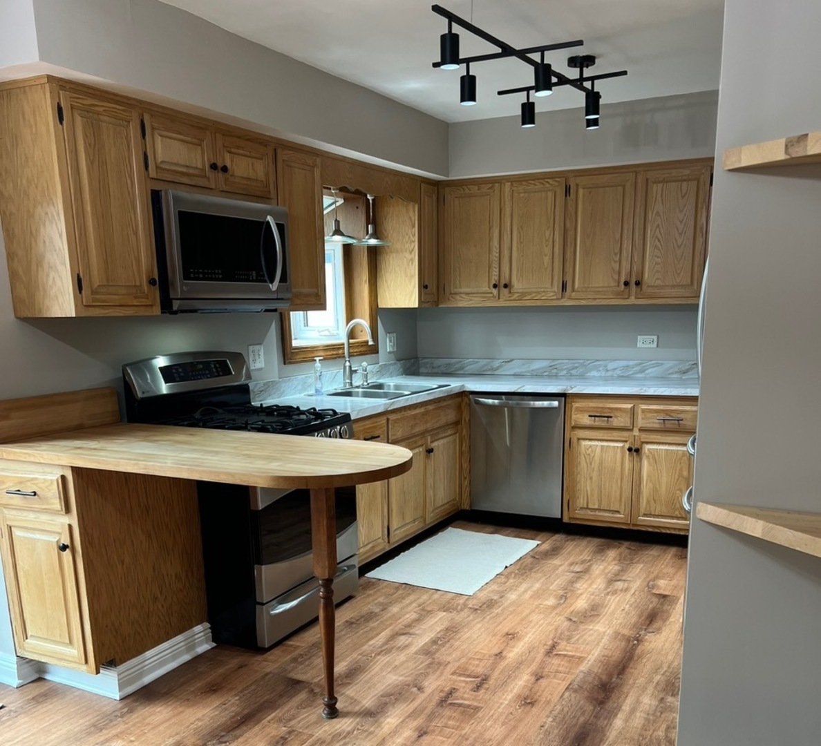 17926 La Haigh Road Homewood, IL 60430 - Photo 9 of 39