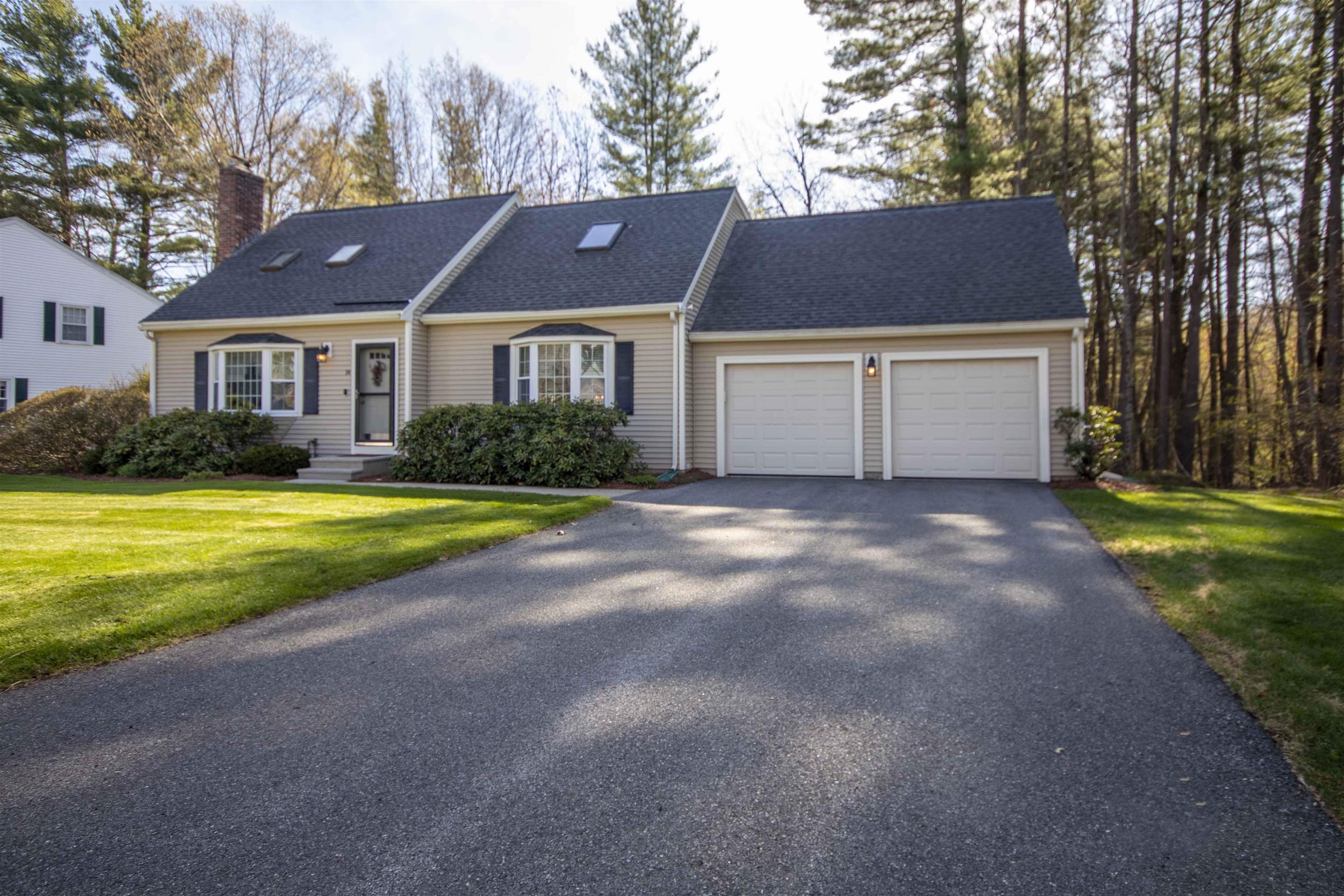 14 Waubeeka Springs Road Hudson, NH 03051 - Photo 2 of 40 Gallery Image 2