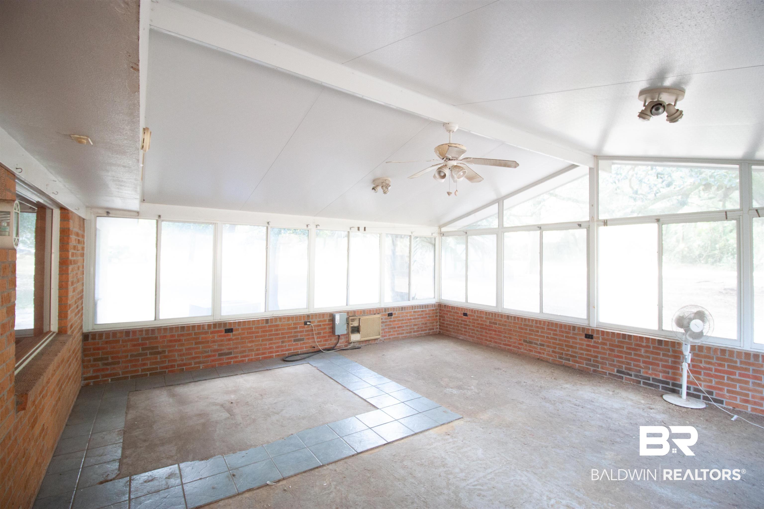 9565 Hildreth Drive Elberta, AL 36530 - Photo 6 of 15 Sun Room