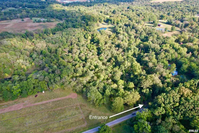 $90,000 | 8206 Eakin Grove Road, Benton, IL 62812