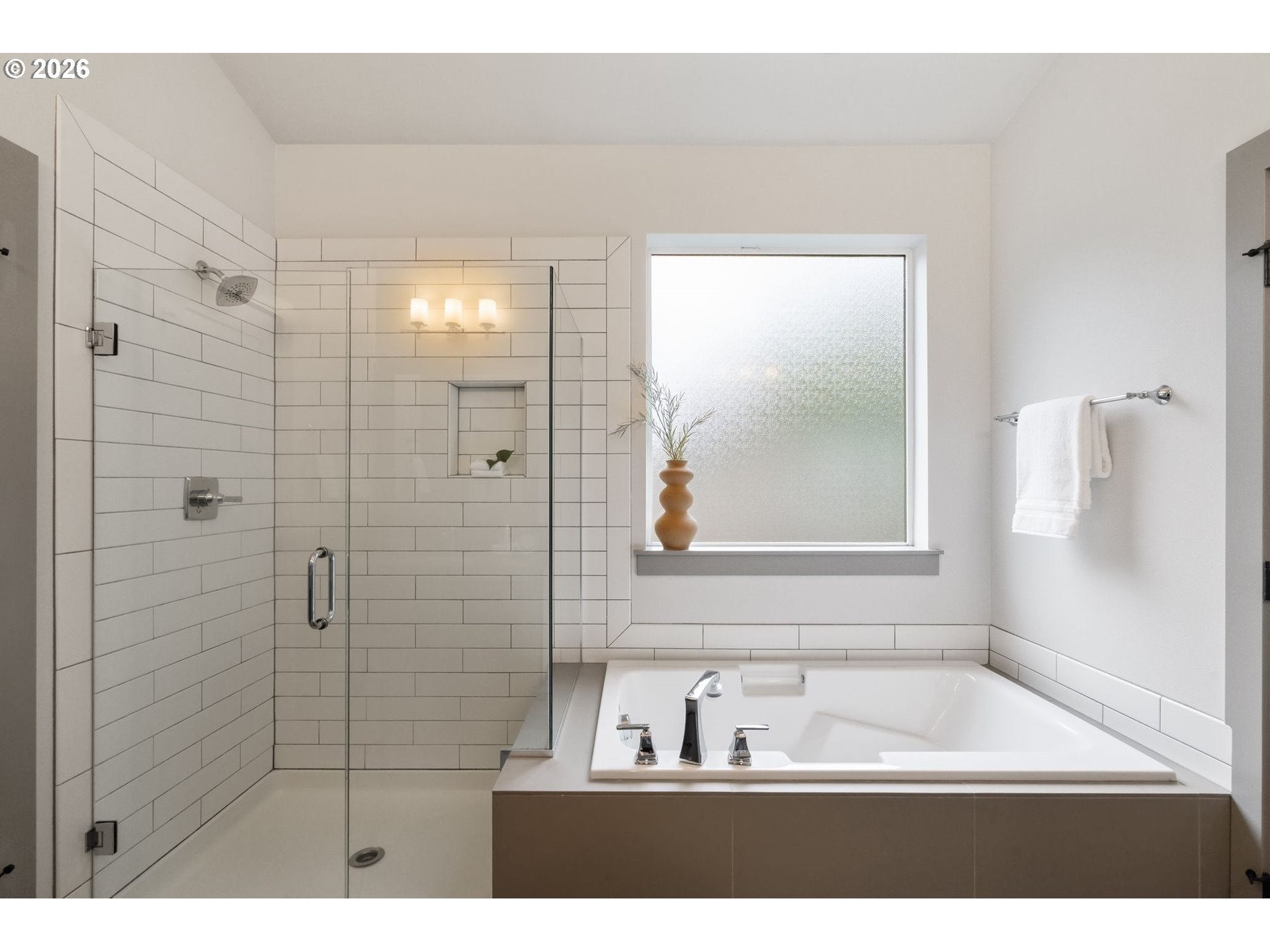 7667 Southeast Sherman Street Portland, OR 97215 - Photo 20 of 35