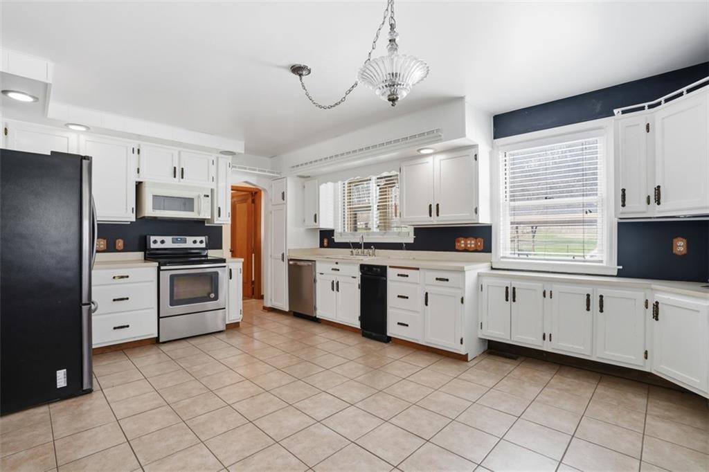 127 Amelia Street McKees Rocks, PA 15136 - Photo 6 of 29 Gallery Image 6