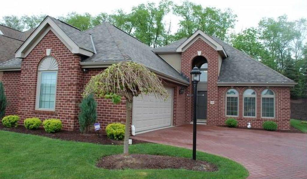 109 Victoria Lane Canonsburg, PA 15317 - Photo 1 of 13
