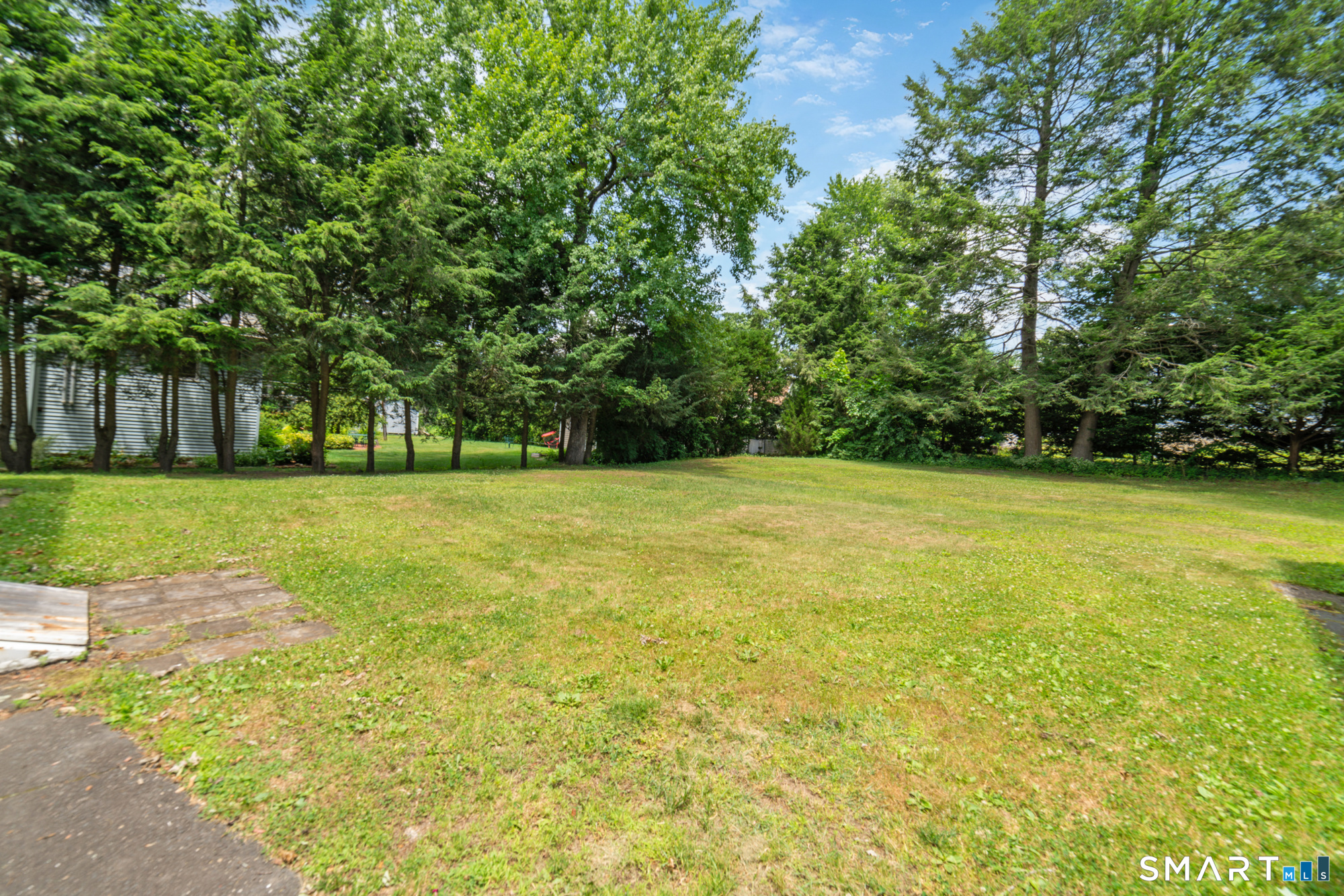 21 Windham Road Bristol, CT 06010 - Photo 26 of 32