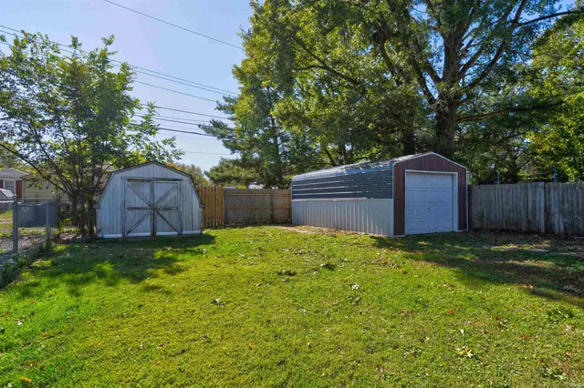 $114,900 | 1615 Ravenswood Drive, Evansville, IN 47714