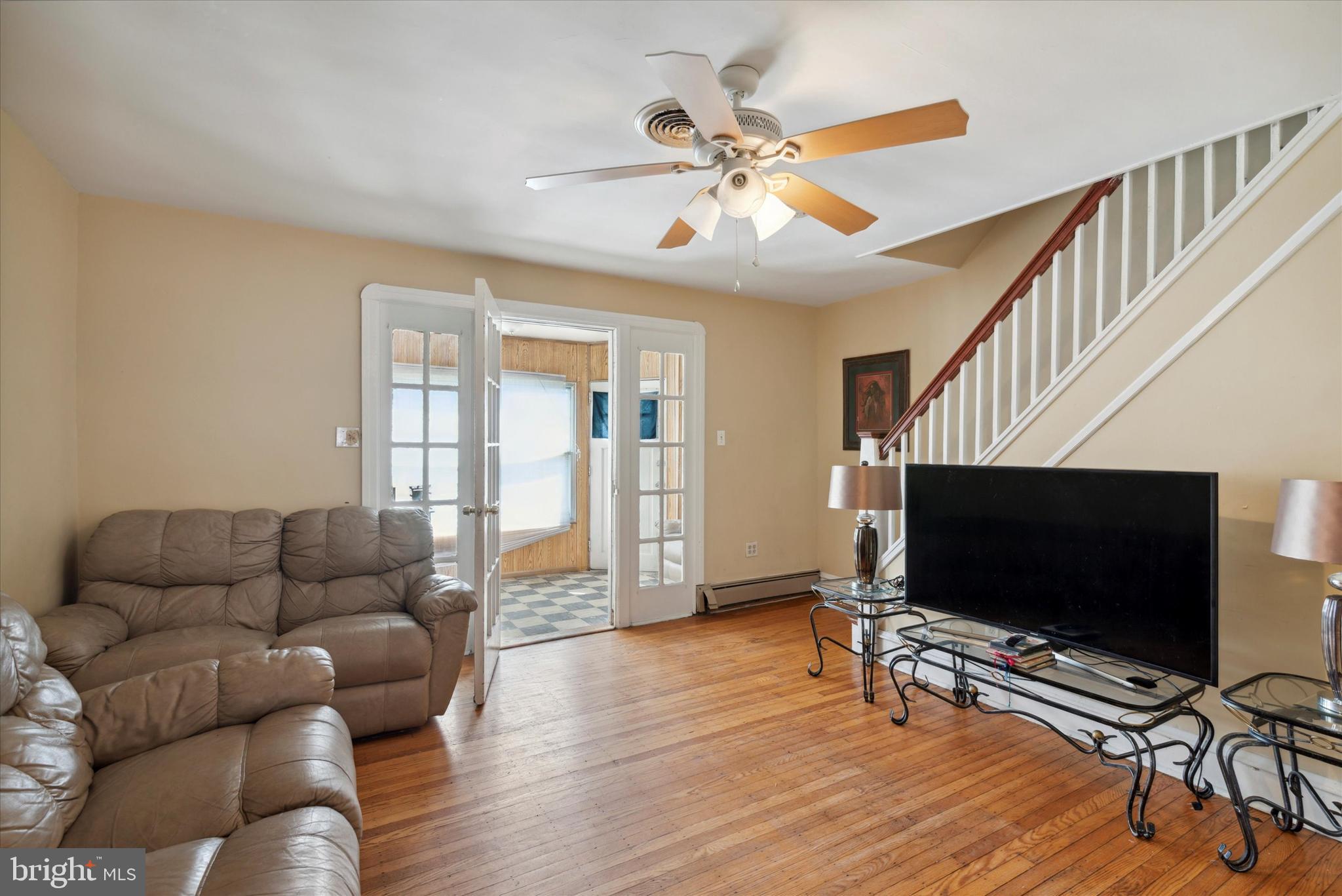 520 Littlecroft Road Upper Darby, PA 19082 - Photo 4 of 24