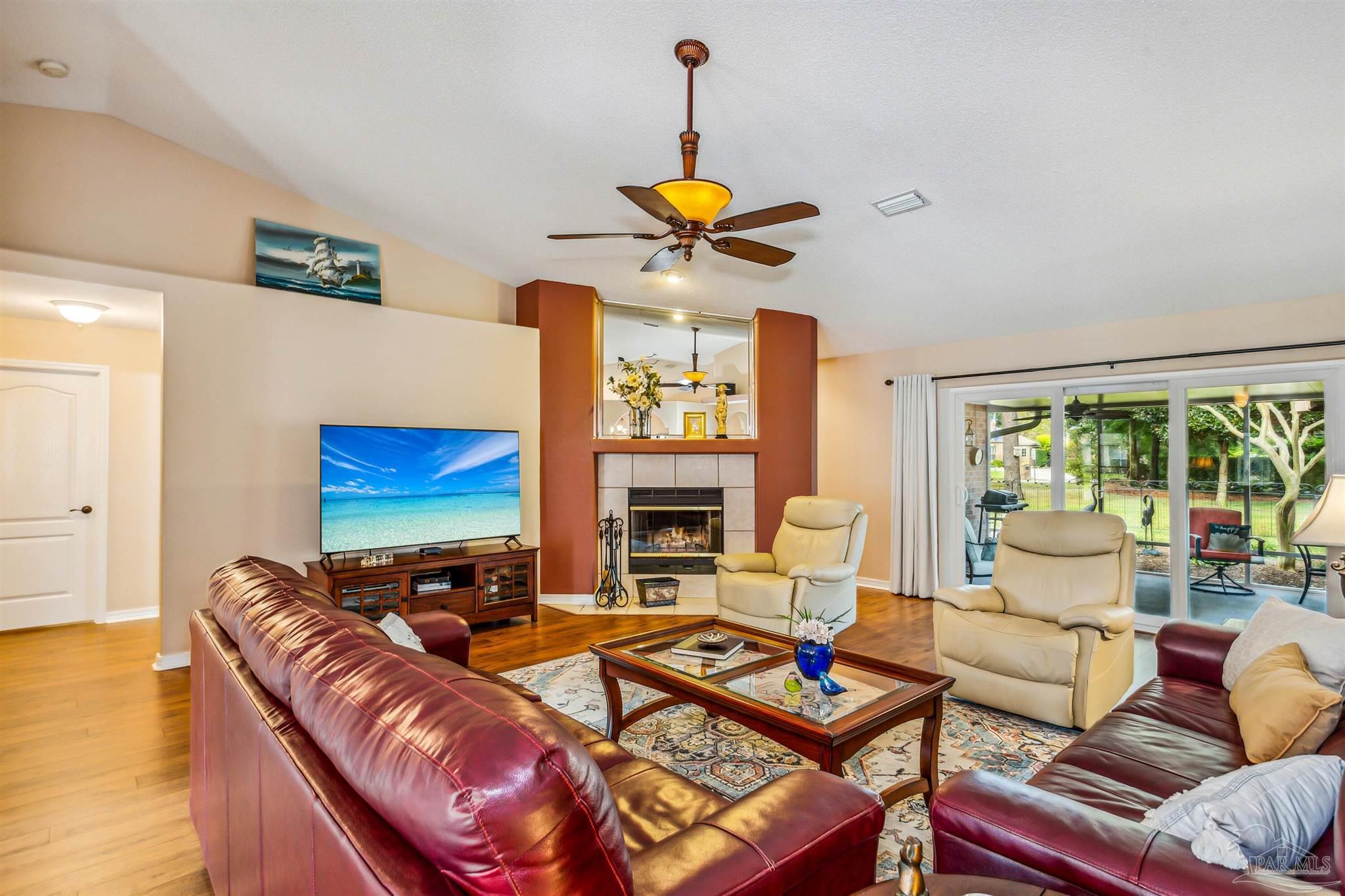 2526 Cove Road Navarre, FL 32566 - Photo 6 of 46
