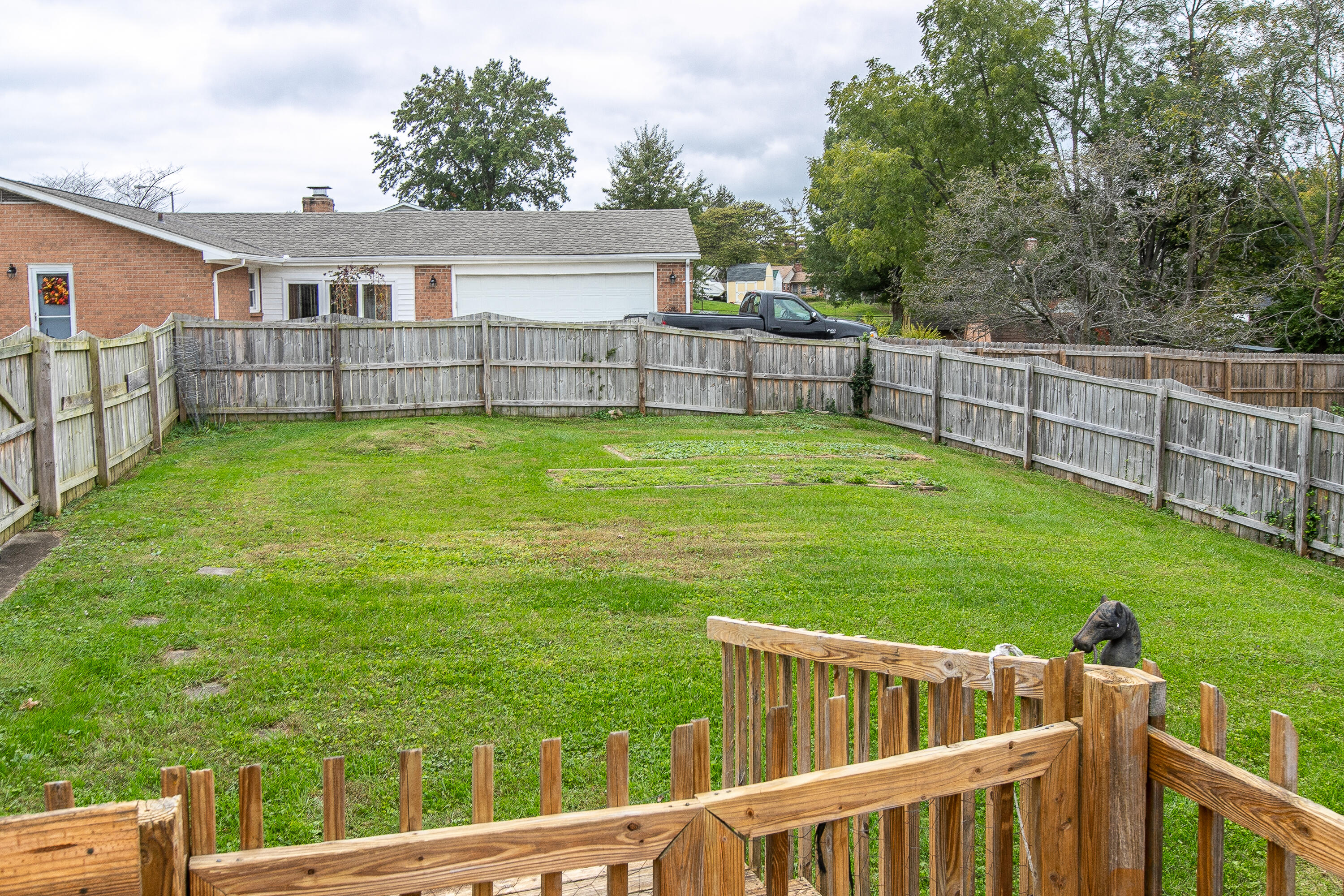 641 Squires Road Lexington, KY 40515 - Photo 32 of 38 Back Yard