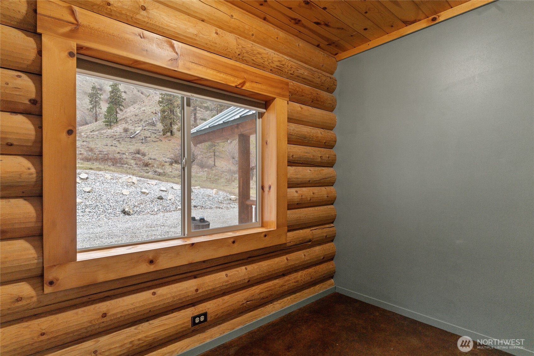 244 Howling Moon Lane Chelan, WA 98816 - Photo 17 of 36