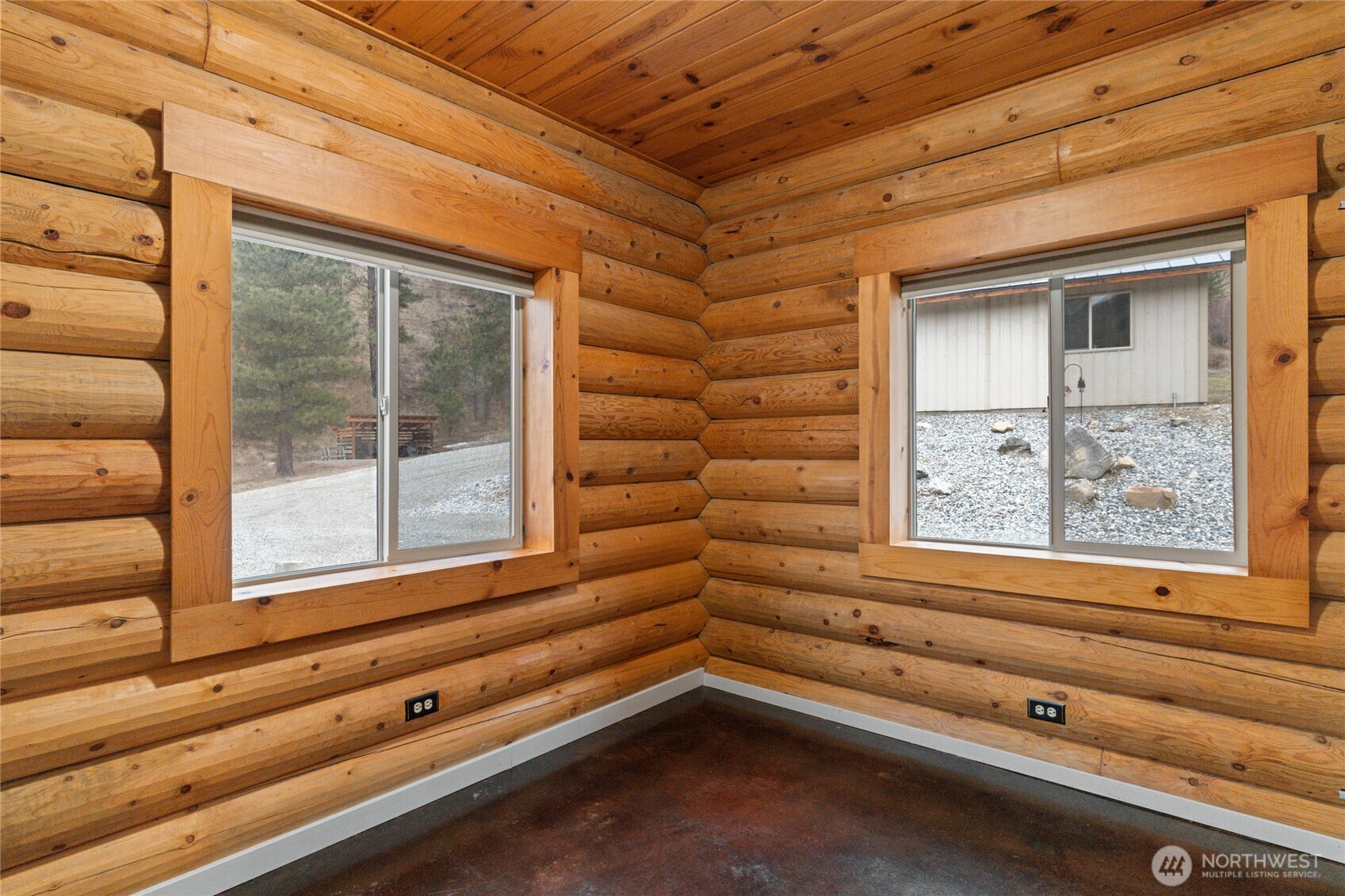 244 Howling Moon Lane Chelan, WA 98816 - Photo 18 of 36