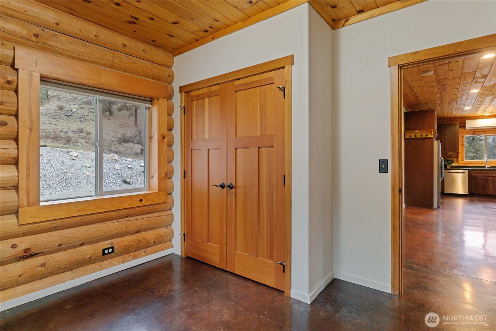 244 Howling Moon Lane Chelan, WA 98816 - Photo 19 of 36