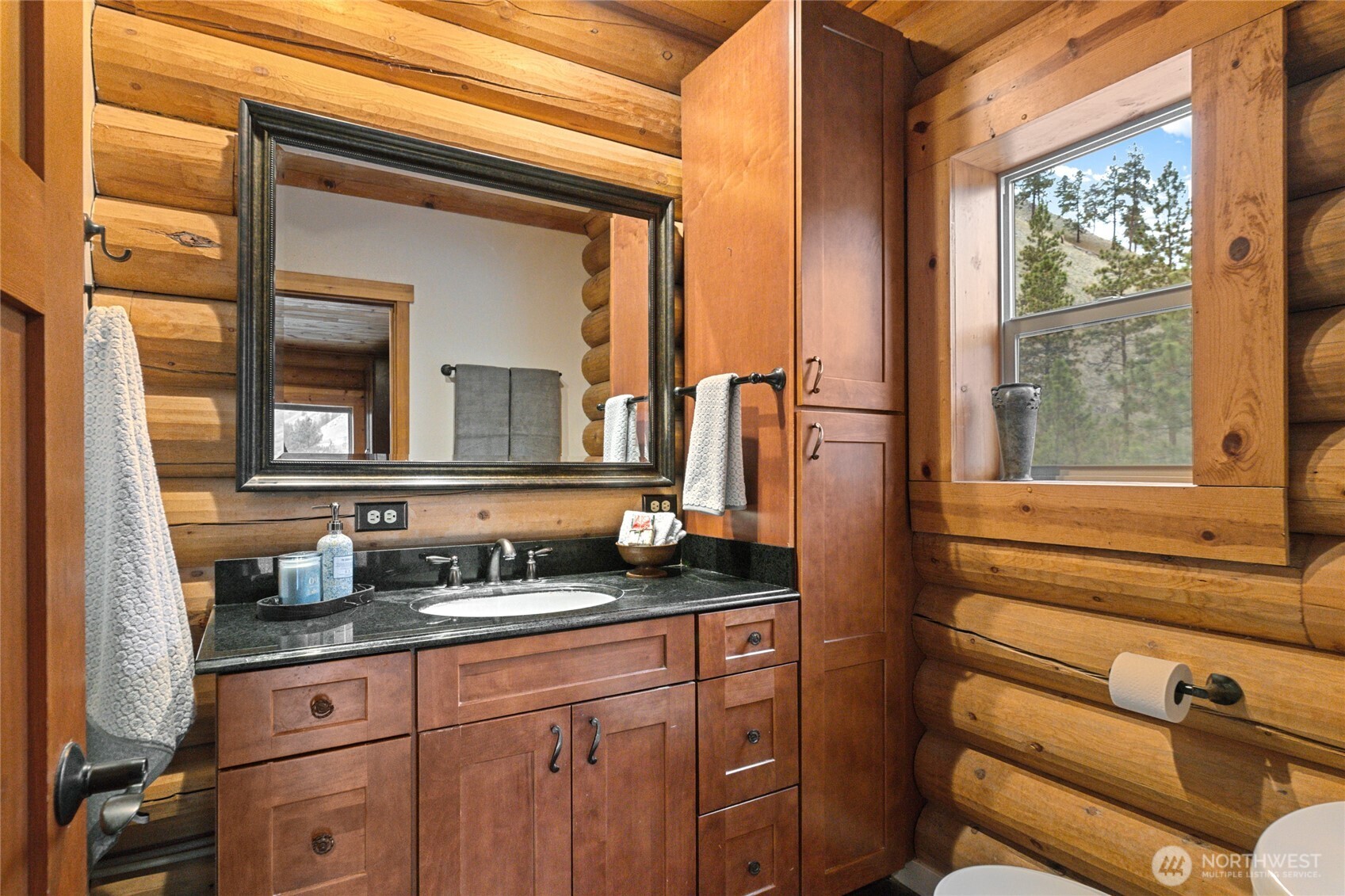 244 Howling Moon Lane Chelan, WA 98816 - Photo 21 of 36