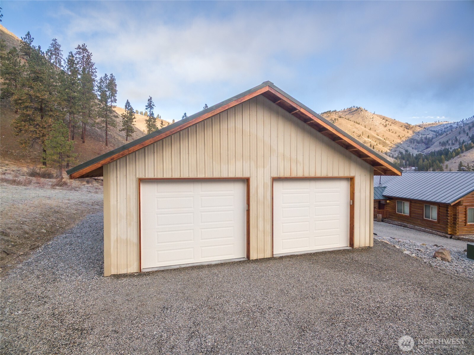 244 Howling Moon Lane Chelan, WA 98816 - Photo 23 of 36