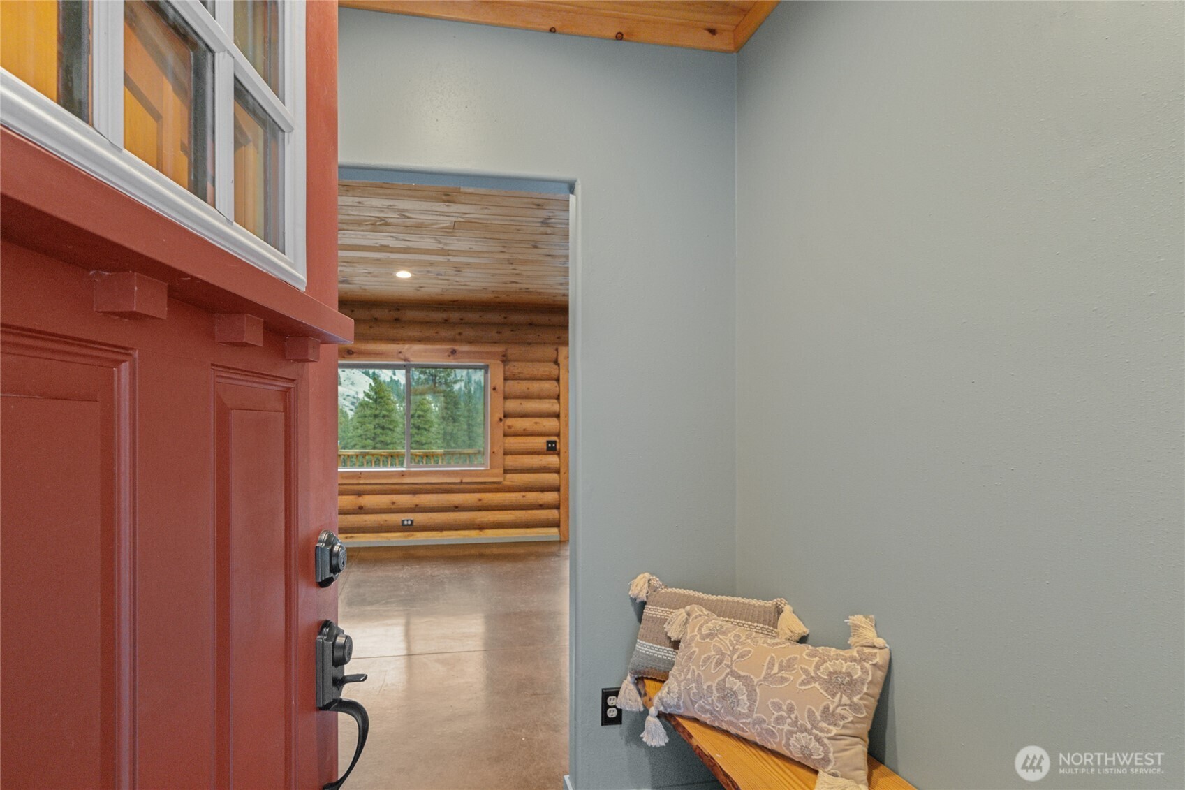 244 Howling Moon Lane Chelan, WA 98816 - Photo 3 of 36