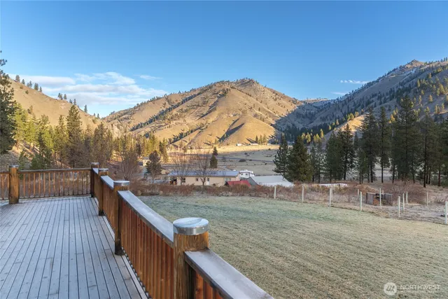 $569,900 | 244 Howling Moon Lane, Chelan, WA 98816