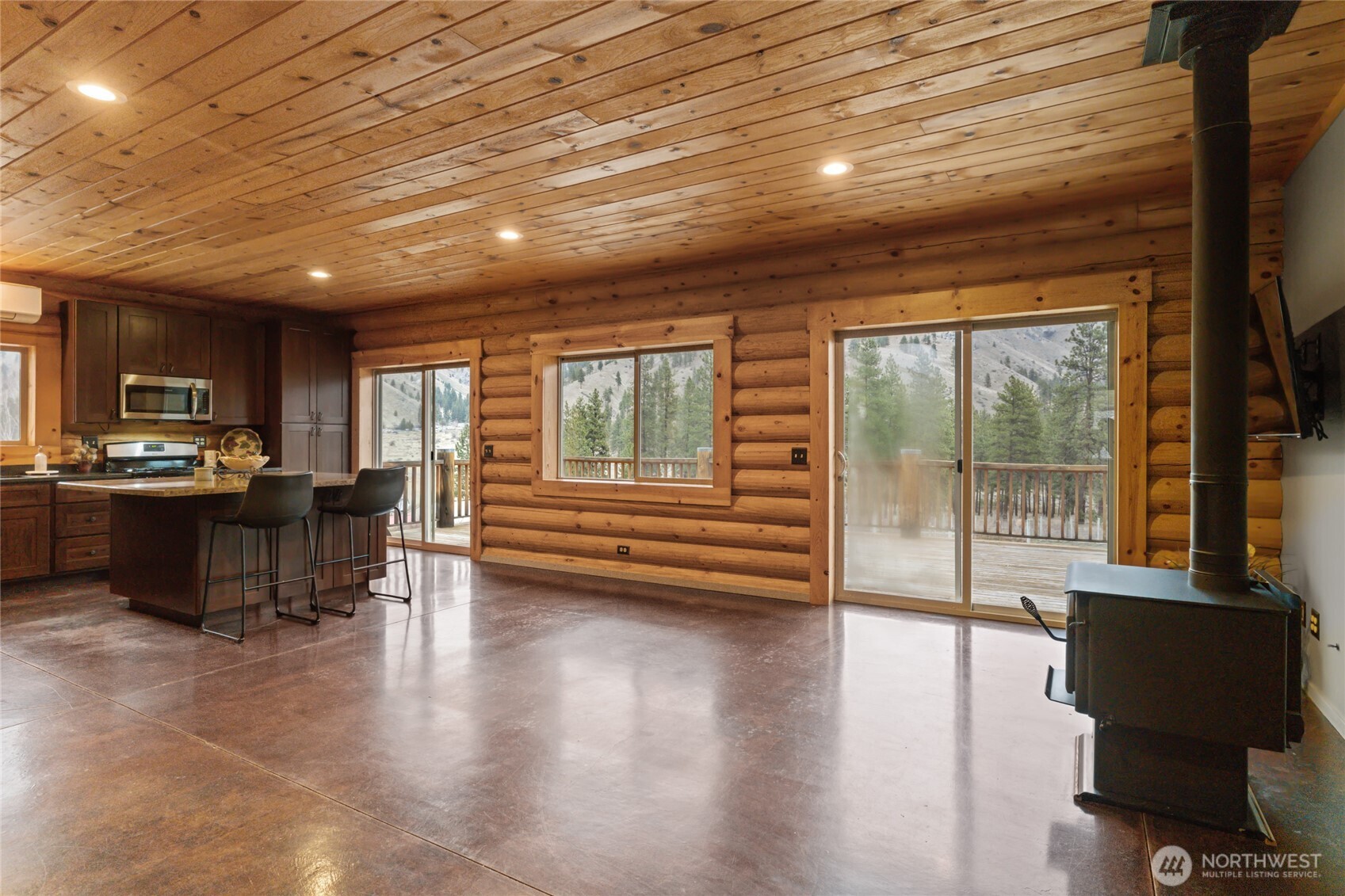 244 Howling Moon Lane Chelan, WA 98816 - Photo 4 of 36