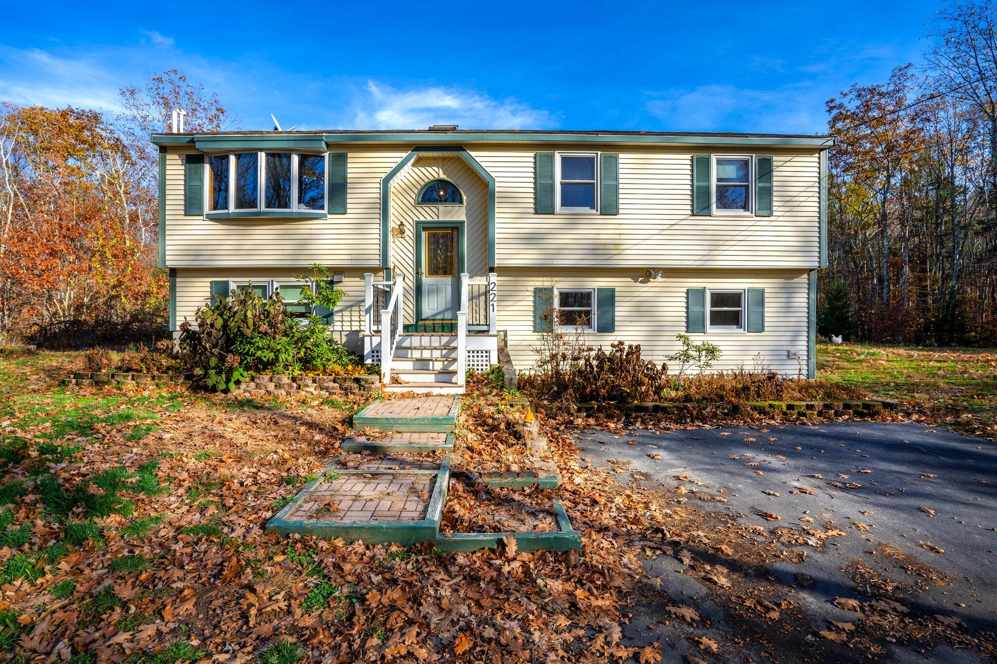 221 Frost Road
