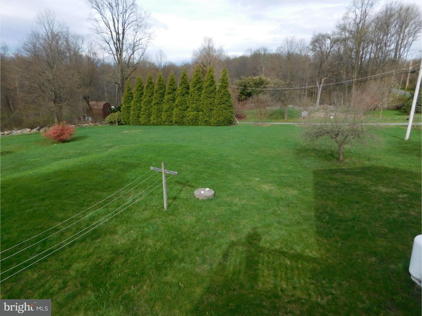 267 Deer Run Road Bechtelsville, PA 19505 - Photo 5 of 14 Side Yard