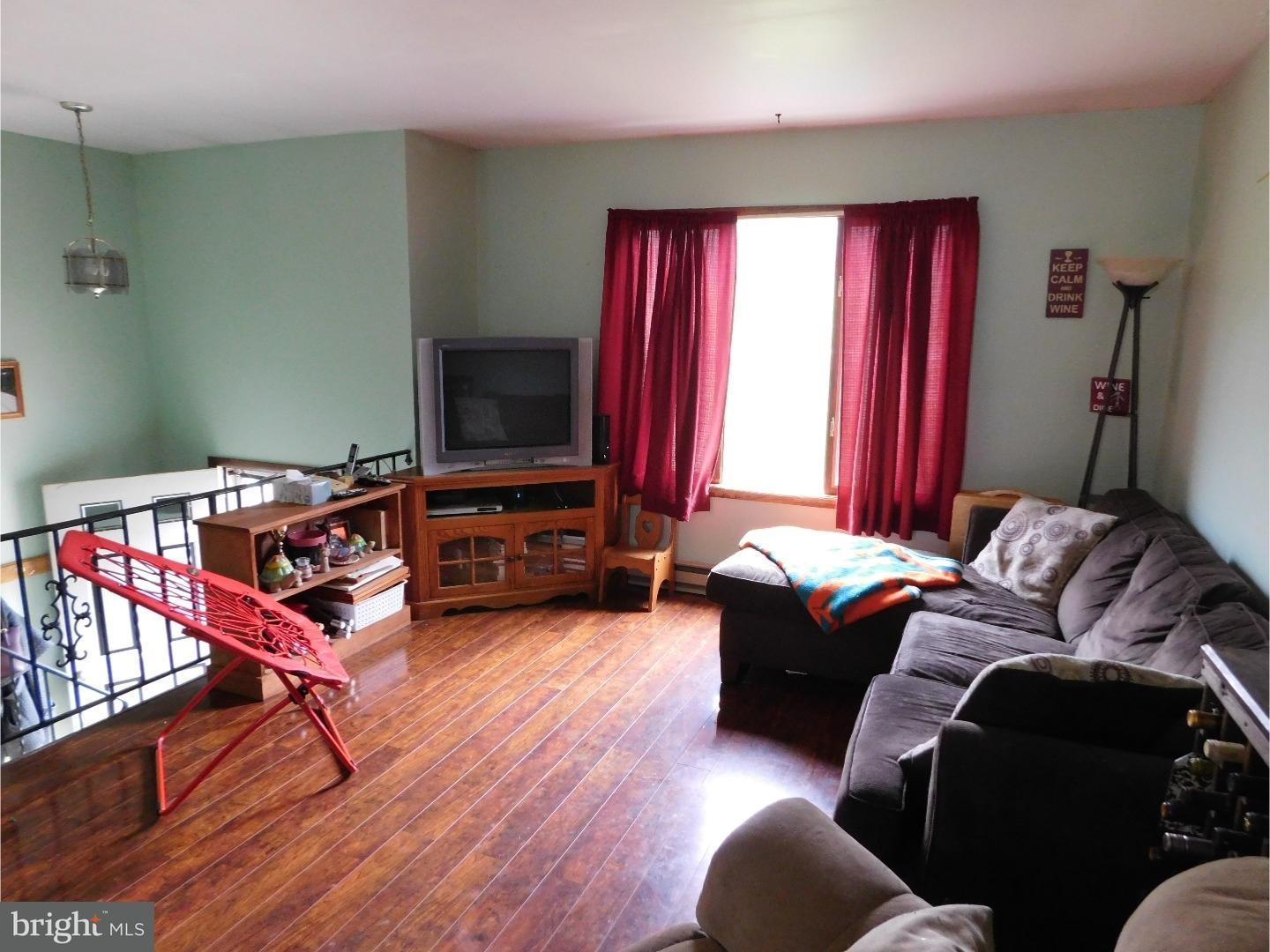267 Deer Run Road Bechtelsville, PA 19505 - Photo 8 of 14 Living Room