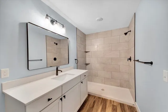 $549,900 | 925 Falls Road, Unit 3, Shelburne, VT 05482