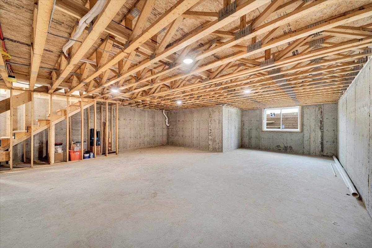 925 Falls Road, Unit 3 Shelburne, VT 05482 - Photo 25 of 52