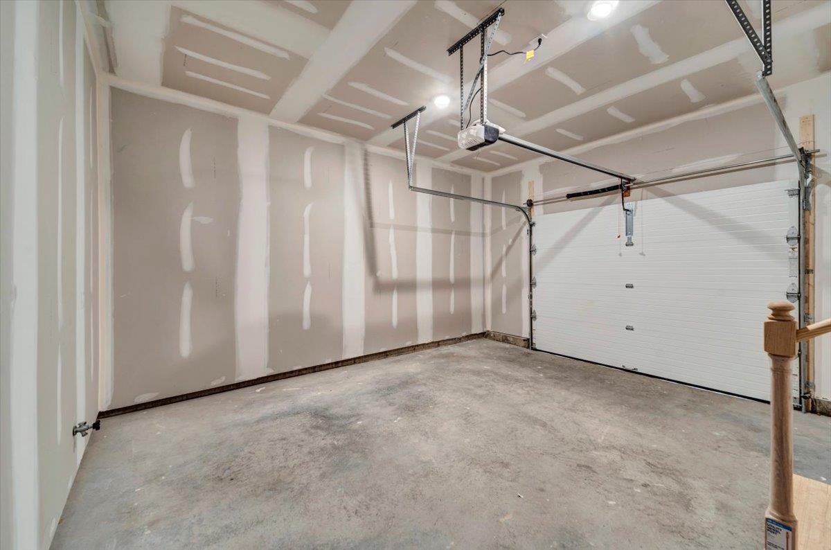 925 Falls Road, Unit 3 Shelburne, VT 05482 - Photo 30 of 52