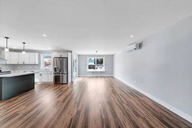 $549,900 | 925 Falls Road, Unit 3, Shelburne, VT 05482