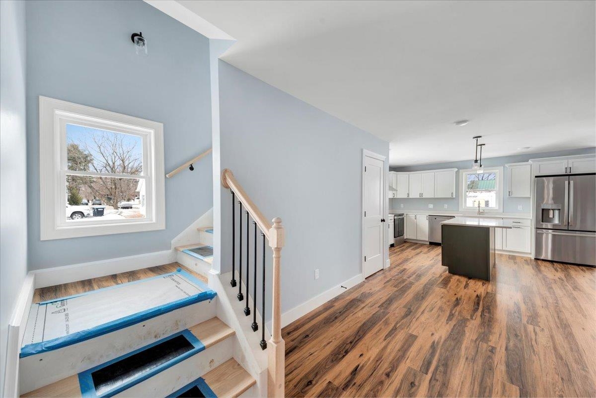 925 Falls Road, Unit 3 Shelburne, VT 05482 - Photo 10 of 52